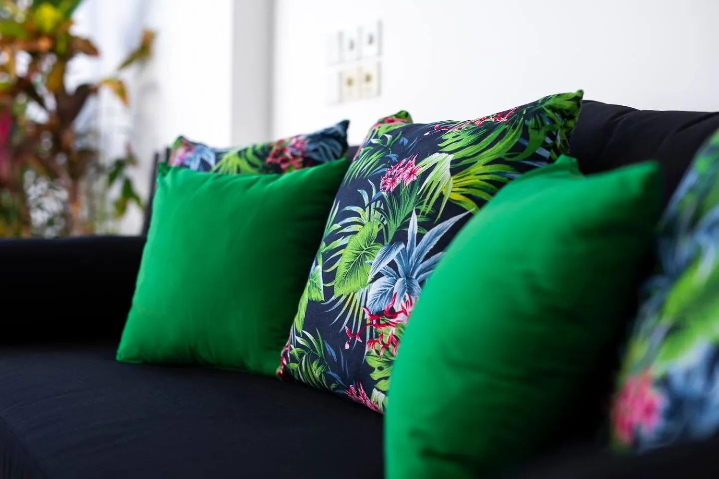 Gorgeous 2 Bed Pool Villa, Walk To Seminyak Beach スミニャック