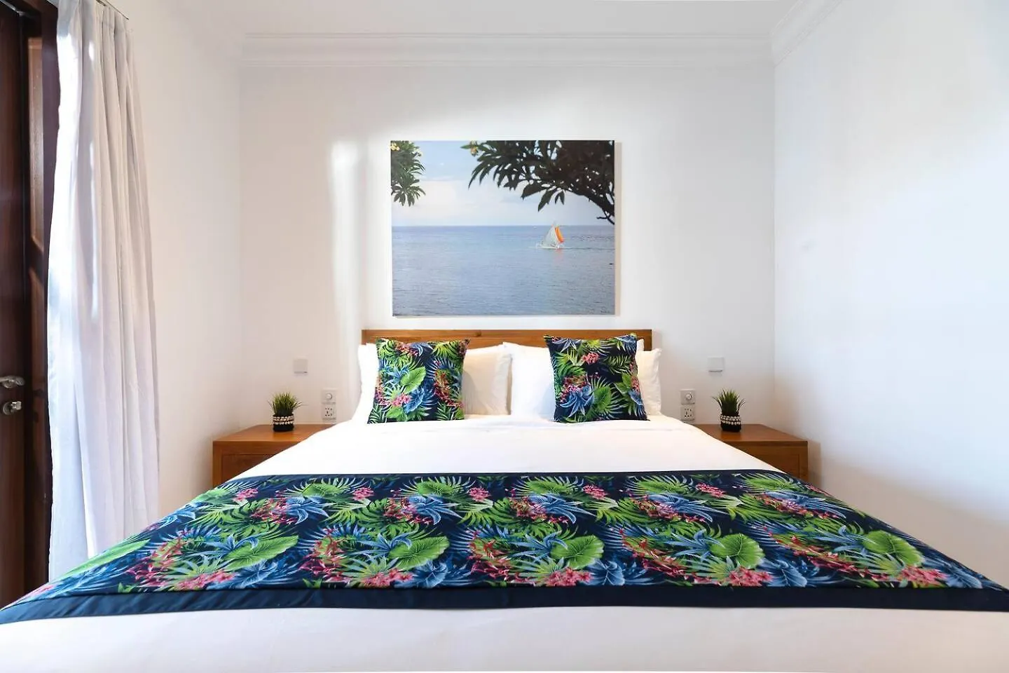 Gorgeous 2 Bed Pool Villa, Walk To Seminyak Beach 0*, スミニャック